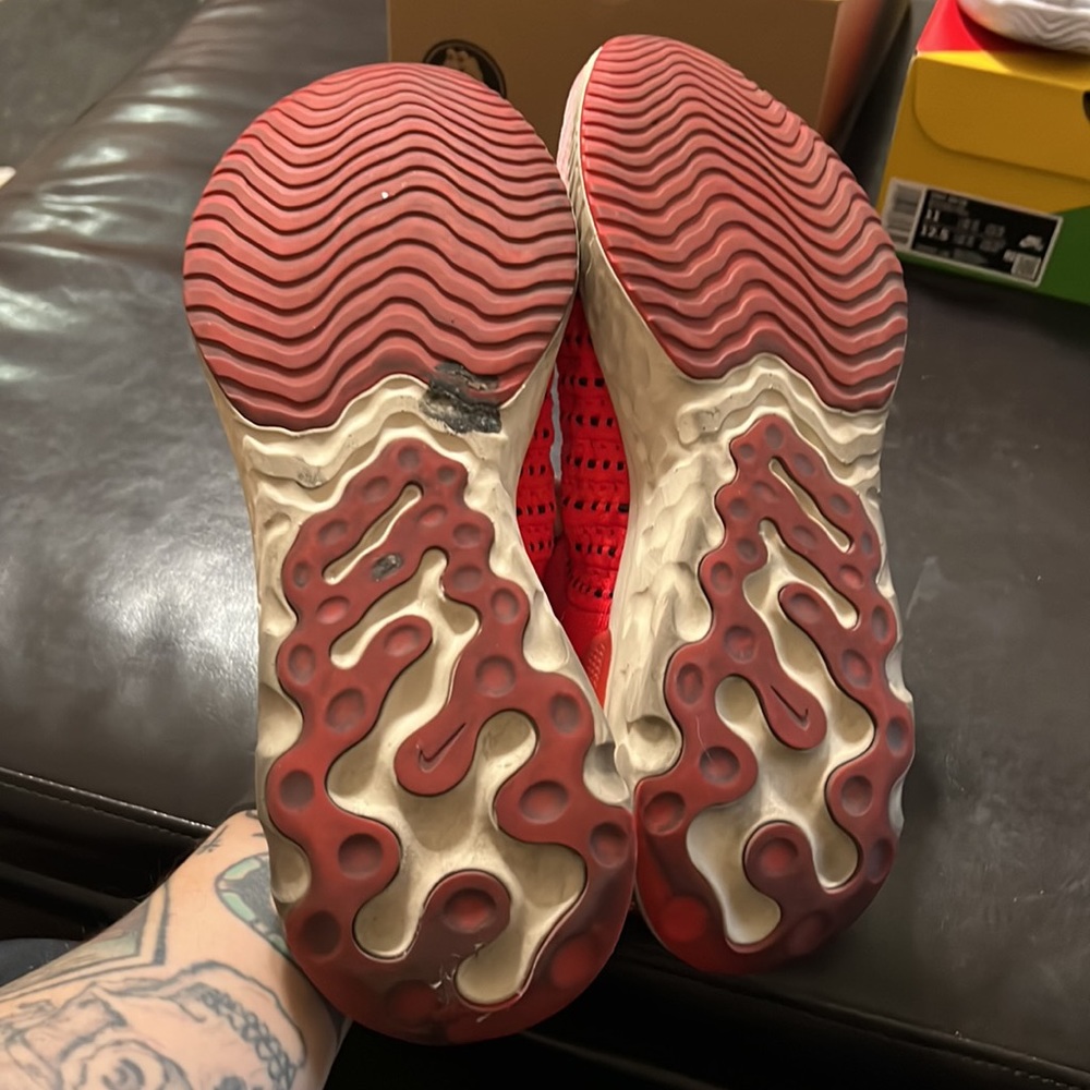 Nike React Slip-On Size 11 - image 6